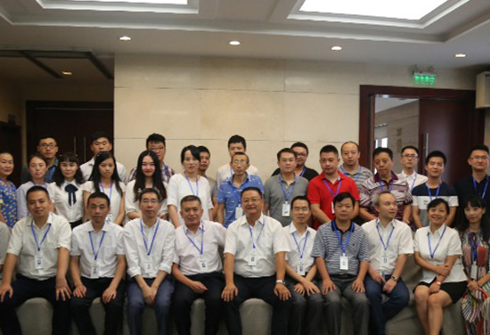 画一个速写，，，，送给我的家人